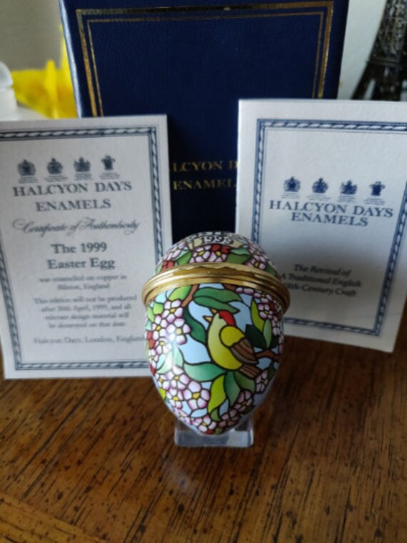 BOXED Easter 1999 Halcyon Days Enamels Hinged Egg Trinket Box
