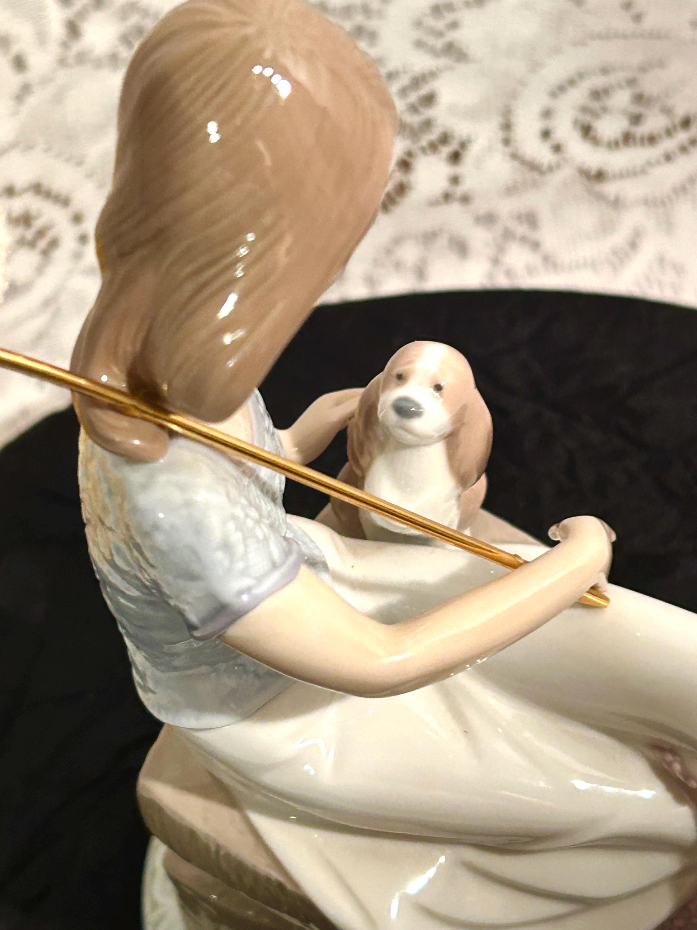 Lladro Collectors Society #7612 Picture Perfect Girl W/dog Lace