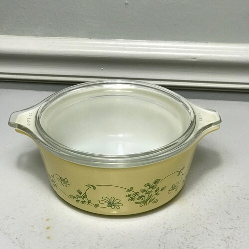 Vintage - PYREX - Shenandoah - Casserole Dish Set with Lids - 471 -472 - 473 - Pale Yellow - Green shops Flower - 1980s - BoHo