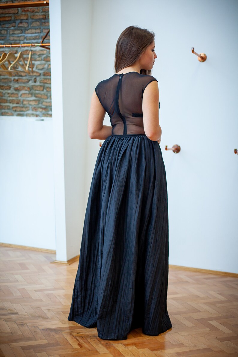 Black tafta and tull evening dress with handcrafted details image 5