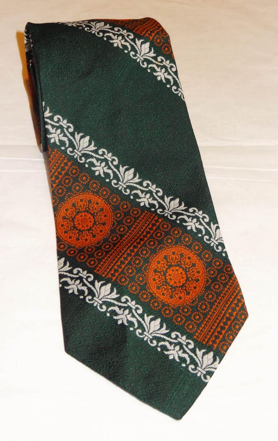 Vtg ROYAL, 100% polyester necktie, orange and lt … - image 1