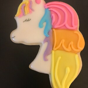 Beautiful unicorn cookies image 2