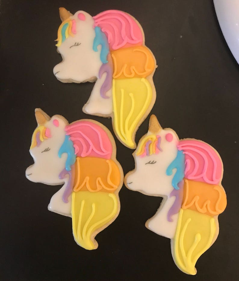 Beautiful unicorn cookies image 1