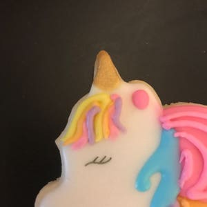 Beautiful unicorn cookies image 4