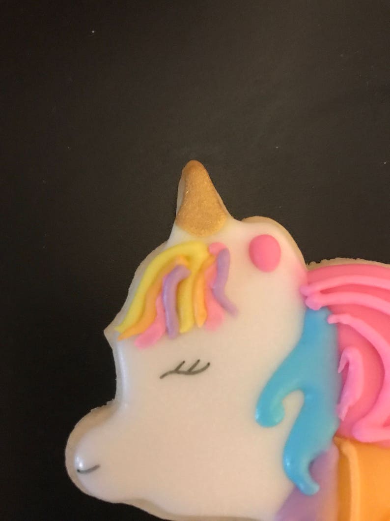 Beautiful unicorn cookies image 4
