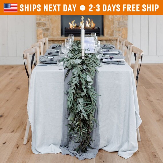 linen table runner wedding