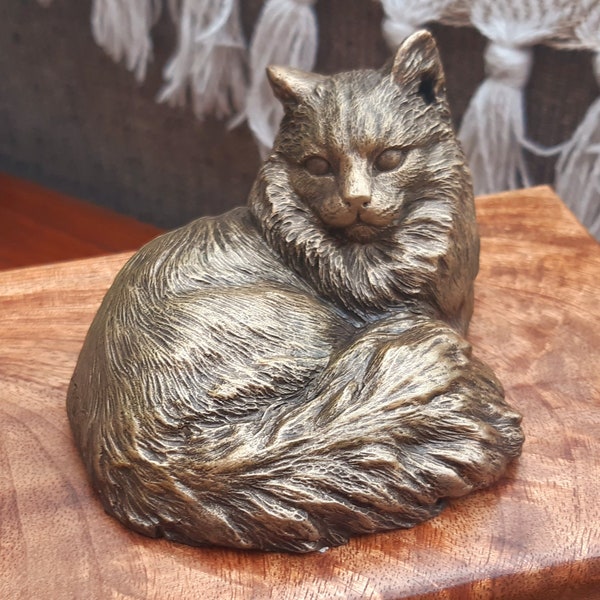 Designed By Cavacast : Cremation Urn for long haired cat Casket for pet ashes