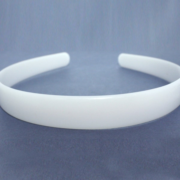 1,8 cm HEADBAND CORE (Pack de 12) centre de bandeau en plastique blanc, ancien bandeau pour vos propres créations. Postez gratuitement pour les commandes au Royaume-Uni.