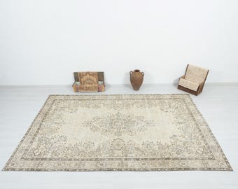 Vintage Beige Oushak Area Rug – Size 7x10