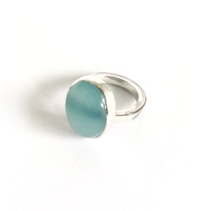 Ring mit großen Chalzedon