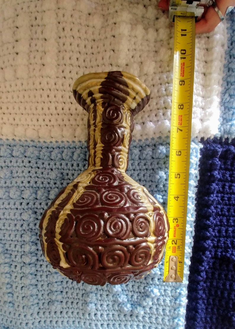 HANDMADE Dainty Ceramic Coil Vase