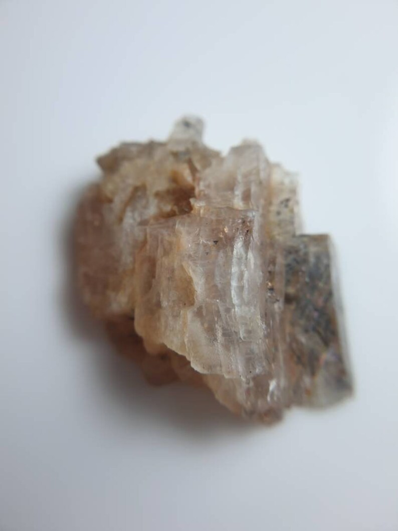 Rainbow Lattice Sunstone Specimen 27x24x10mm 31.83cts Bc1318