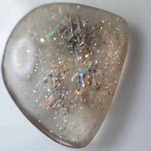 Beautiful Large Rainbow Lattice Sunstone Cabochon 17x15mm E53
