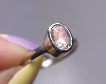 Madagascan Rainbow Moonstone Ring 8x6 mm A5074