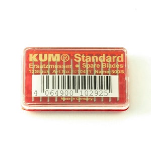 KUM Red Box of 12 Standard Spare Blades