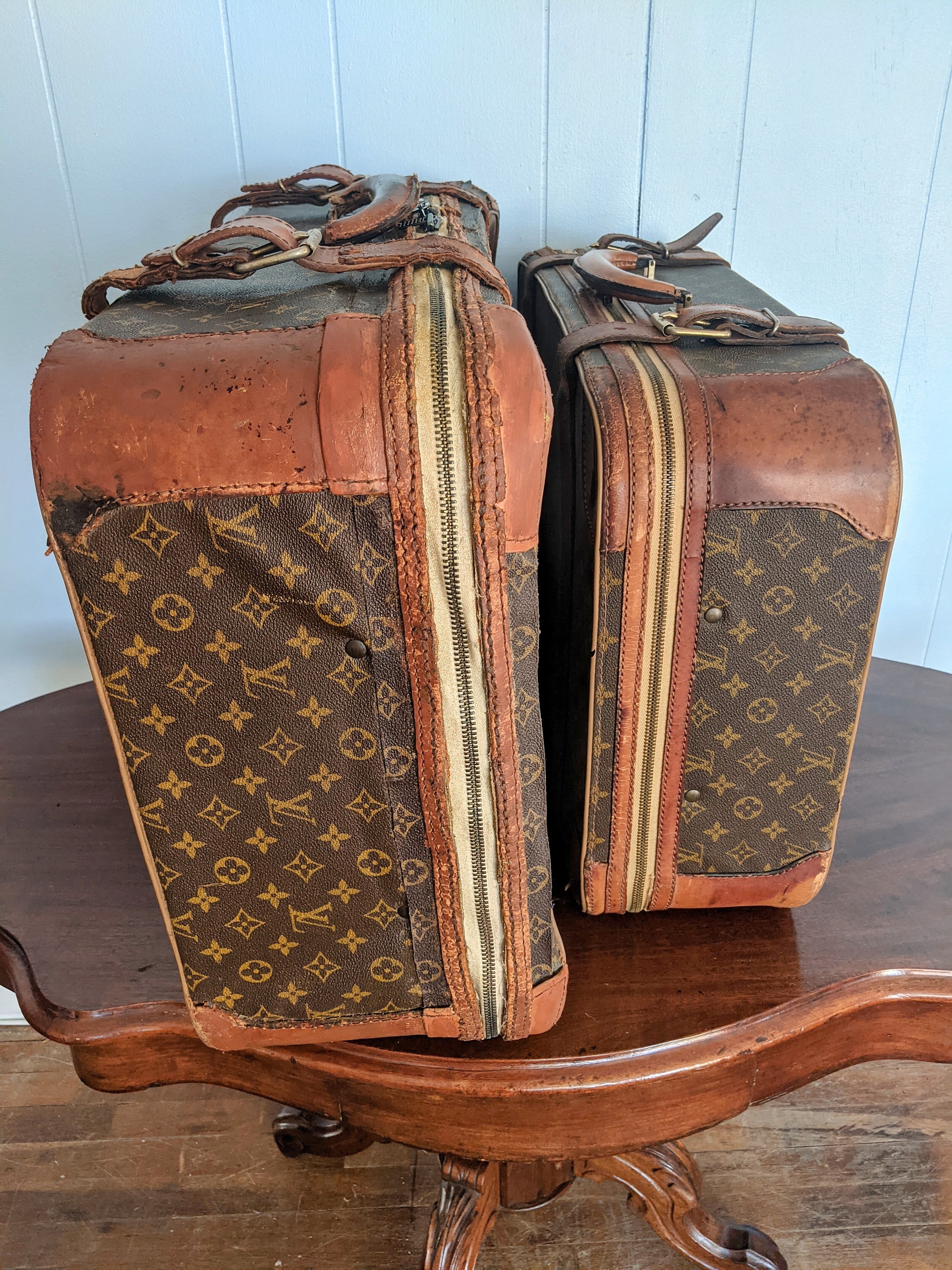 Louis Vuitton Pair of Luggage & Travel Bag 1930s LA -  Israel