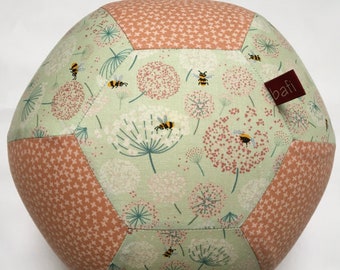 Balloon cover bumblebee umbel flowers