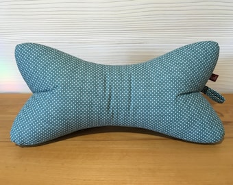 Reading pillow dots antique green