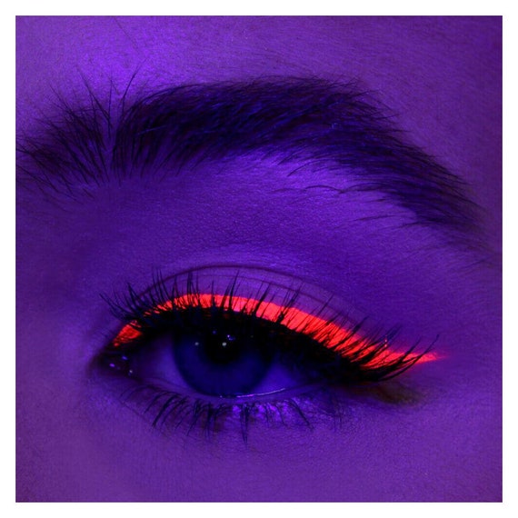 Liner Cake Neon Eyeliner Maquillage Fluorescent Dans le Noir Pintur