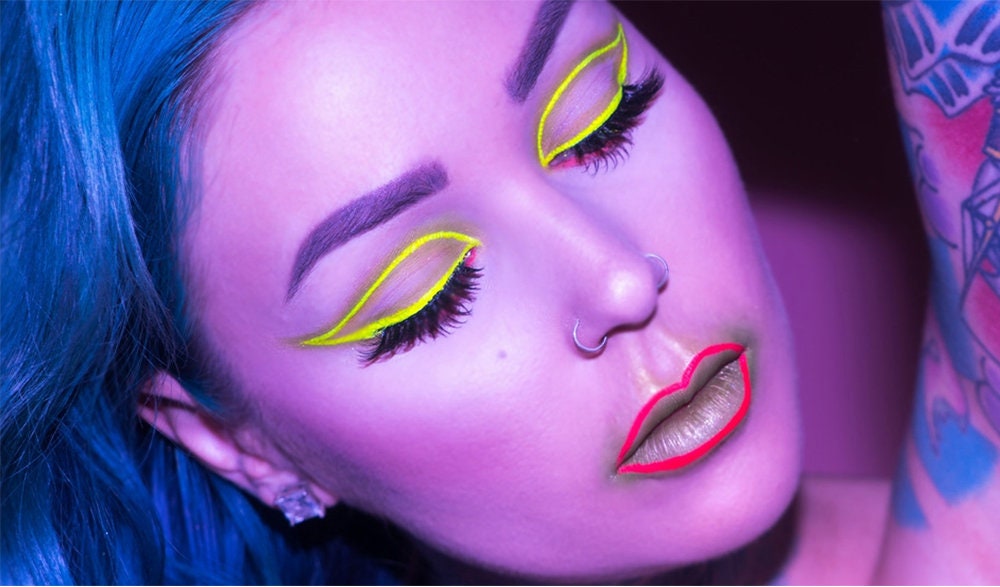 NEON LIQUID EYELINERS - Waterproof, Smudgeproof. Pink, Yellow, Orange, Green, Blue, Purple, Eyeliners, Neon Eye liner, Black light reac