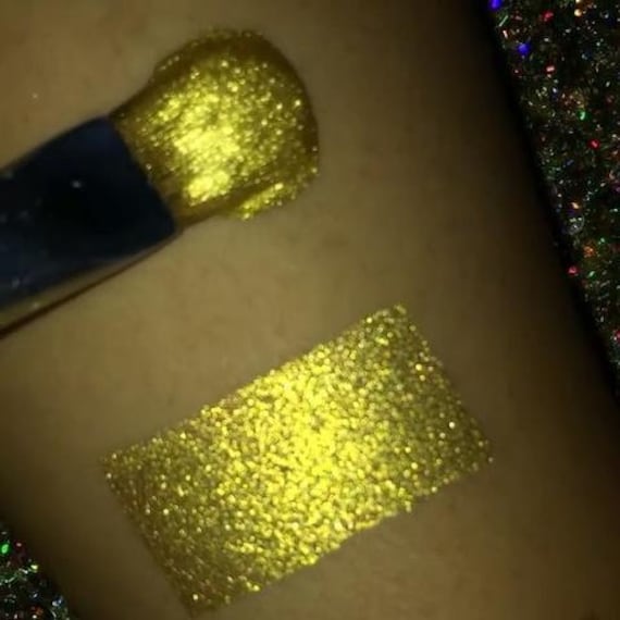 eyeshadow mixing liquid