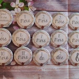 15 cartes étapes version badge thème forêt naissance à 2 ans diamètre 56mm, souvenir photo bébé, séance photo mensuelle, bébé grandit