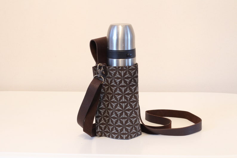 Grey Leather Bottle Holder With Flower of Life, Adjustable Crossbody Strap Flask Carrier Bag, Belt Bottle Sling