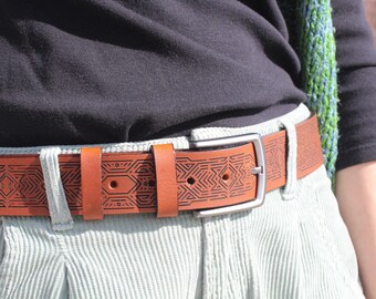 MATSUDA Vintage Brown Geometric Art Deco Embossed Leather Belt Sz Small Art Deco Leather Belt: Laser Engraved Geometric Pattern - Etsy main image 2