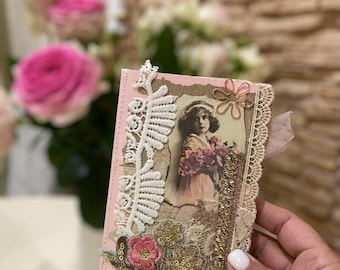 Mini diario de recortes hecho a mano, estilo shabby chic vintage, teñido con café.