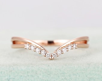 Elegant Minimalist Rose Gold Moissanite Ring, Curved Intertwined V-Shape Band, Bridal Stacking Band Women