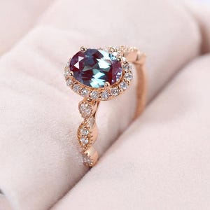 Alexandrite Engagement Ring, Art deco Vintage moissanite wedding ring Rose gold,Diamond ring,Antique Halo set ring,Oval cut ring