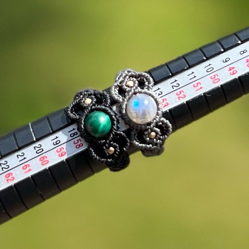 Makramee Ring mit Edelstein