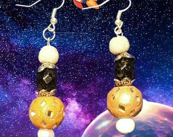 Space Dangle White Black Peach Earrings