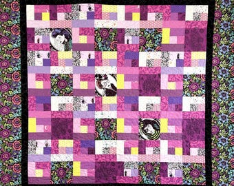Déjà vu, Three Witches Patchwork Throw Quilt