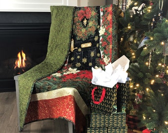 Handmade Christmas Throw Quilt: Wreath, Poinsettia, Metallic Gold (48x67 inches)