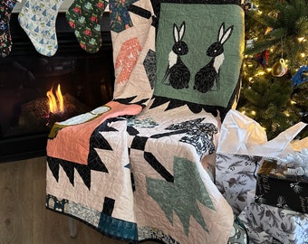 Woodland Animals, Bear Paw Black, Full Size Quilt