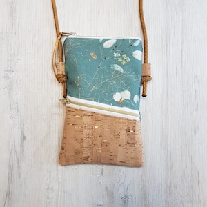 Handytasche / Handytasche zum Umhängen / Crossbody / Umhängetasche / Baumwoll / Kork / vegan / Eukalyptus grün