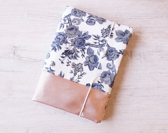 Personalized maternity record book cover with extra pocket and name / Mother and child passport cover / Cotton / Faux leather / Floral roses