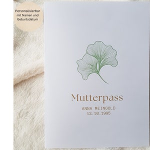 Moederpaspoorthoes gepersonaliseerd met extra vak en naam / moederpaspoorthoes / zwangerschapscadeau / Ginkgo groen minimalistisch