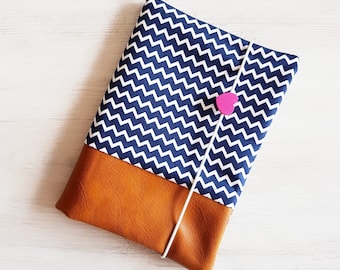 Personalized maternity record book cover with extra pocket and name / Mother-child passport / Cotton / Faux leather / Nautical geometric blue