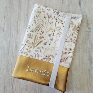 Windeltasche personalisierbar mit Name / Feuchttuchfach / Windelclutch / Wickeltasche / Baumwolle / Kunstleder / Wiesenblumen Gräser floral