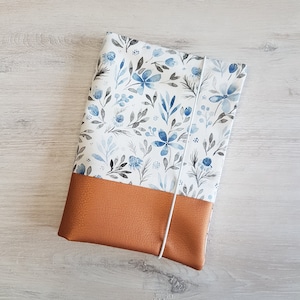 Moederpaspoorthoes gepersonaliseerd met extra vak en naam / moederkindpaspoorthoes / katoen / kunstleer / bloemen bloemen