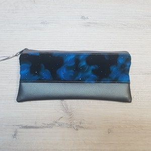 Stiftemäppchen personalisiert mit Name / Federmäppchen / Federtasche / Kosmetiktäschchen / Baumwolle / Kunstleder / Weltall Sterne