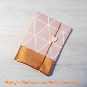 Zwangerschaps paspoorthoes gepersonaliseerd met extra vak en naam/moeder en kind paspoorthoes/katoen/imitatieleer/geometrisch roze