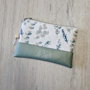 Kosmetiktäschchen personalisierbar mit Name / Kosmetiktasche XL / Kleines Täschchen / Baumwolle / Kunstleder / Eukalyptus floral