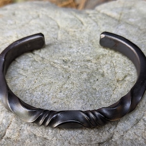 Minimalist Bracelet Men, Twisted Bracelet Men, Customized Couple Bracelets, Bracelets for Him and Her, Unique Gift Boyfriend, Blacksmith