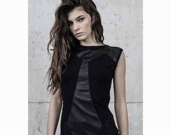 Chronika Tank - Avant-Garde Black Top: Futuristic Cyberpunk Street Fashion