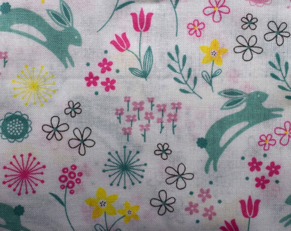 Metre Fat Quarters Spring Time Small Floral Polycotton Fabric Craft Dressmaking