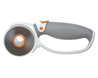 Rotary Cutter, Fiskars Rotary cutter, quilting tool, fabric cutter, 60mm blade, quilting tool, craft rotary cutter