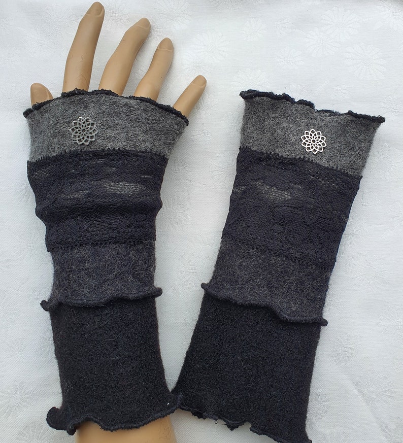Ladies Women Girls Faux Leather Fur Diamante Fingerless Gloves Mittens Colours 